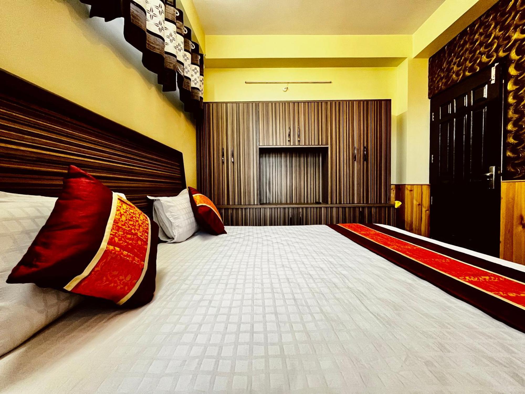 Puri'S Bnb Шімла Екстер'єр фото