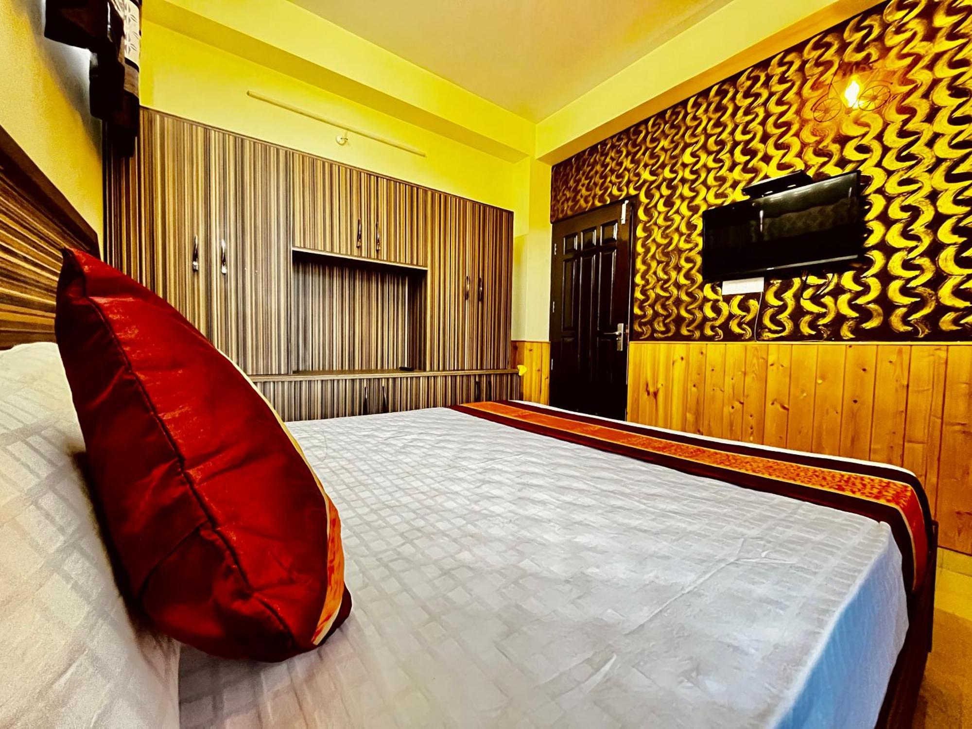 Puri'S Bnb Шімла Екстер'єр фото